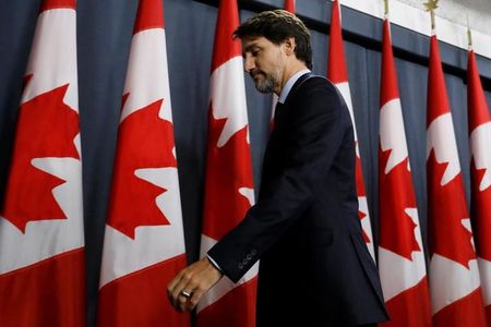 カナダのトルドー首相は２１日、北米自由貿易協定（ＮＡＦＴＡ）に代わる新協定、ＵＳＭＣＡ（米国・メキシコ・カナダ協定）の批准に向け、２９日に関連法案を提示すると明らかにした。オタワで１７日撮影（２０２０年　ロイター/BLAIR GABLE）