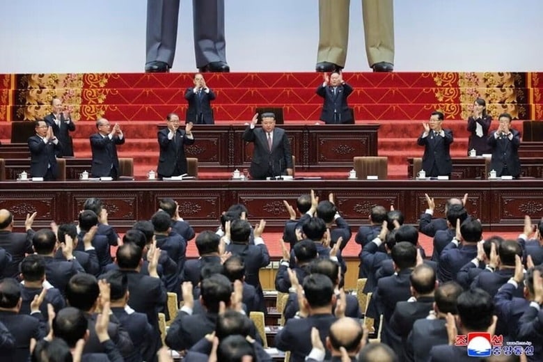 3月22日、北朝鮮の平壌で開かれた最高人民会議に出席する金正恩委員長朝鮮労働党総書記。 KCNA via REUTERS