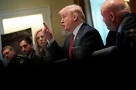 トランプ、金正恩へ対抗?　ワシントンで軍事パレード計画を指示