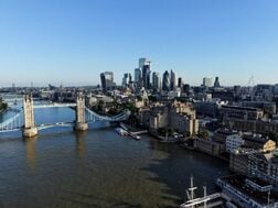 英ＧＤＰ、第2四半期0.5％増に上方改定　家計や投資に光明も
