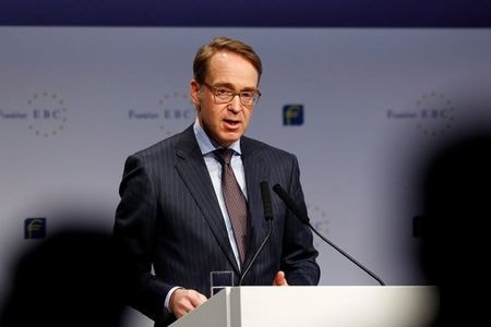 欧州中央銀行（ＥＣＢ）理事会メンバーであるワイトマン独連銀総裁は３日、ＥＣＢがこのほど着手した戦略見直しの一環として物価目標の簡素化を図ることを提案した。フランクフルトで昨年１１月撮影（２０２０年　ロイター/RALPH ORLOWSKI）