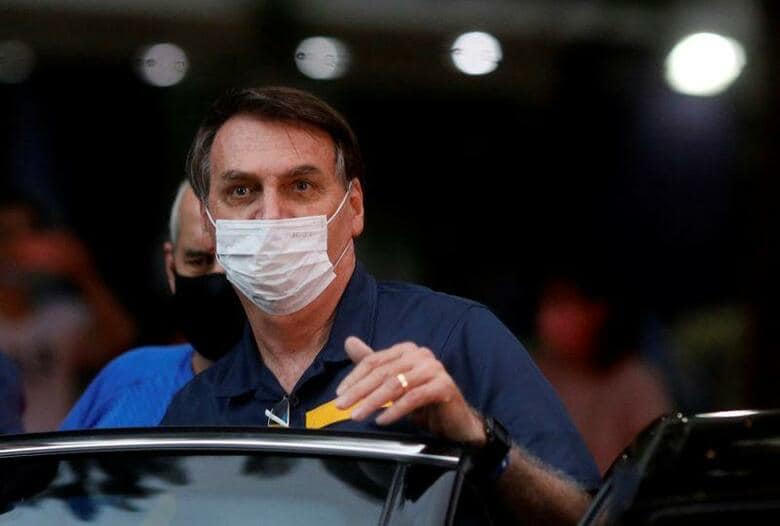 ブラジルのボルソナロ大統領は５日、世界保健機関（ＷＨＯ）が「党派心に基づいた政治機関」であることをやめない限り脱退を検討すると表明した。写真は５月、ブラジリアで撮影（2020年　ロイター/Adriano Machado）