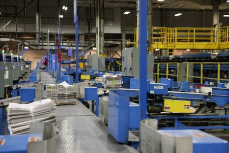 米商務省が２４日発表した３月の耐久財受注統計によると、民間設備投資の先行指標とされるコア資本財（非国防資本財から航空機を除く）の受注は前月比０．２％増加と、ロイターがまとめたエコノミスト予想と一致した。２０２３年４月撮影（２０２４年　ロイター/Caitlin Ochs）