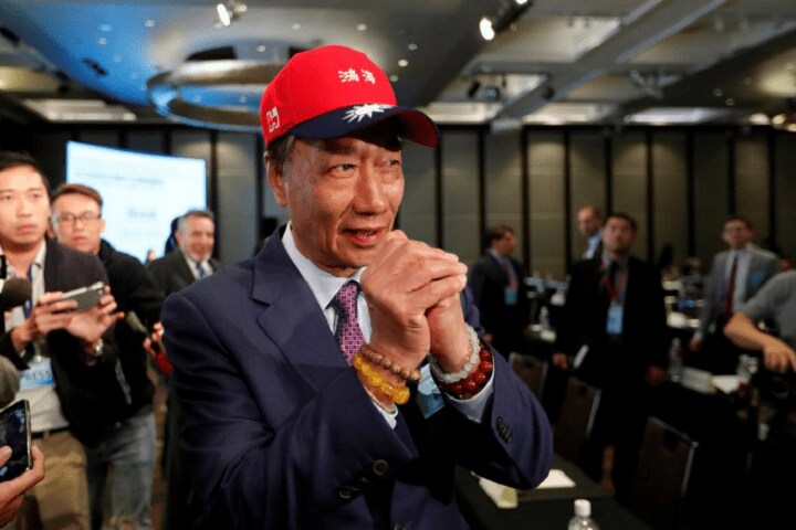 4月18日、来年の台湾総統選への出馬を表明した鴻海精密工業の郭台銘会長（写真）は、台湾政界に一切しがらみがなく新鮮味がある。台北で16日撮影（2019年　ロイター/Tyrone Siu）