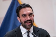 マムダニ新NY市長の左派政策、日本への影響は？