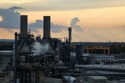 独化学ＢＡＳＦ、同業エボニック買収巡り予備的協議