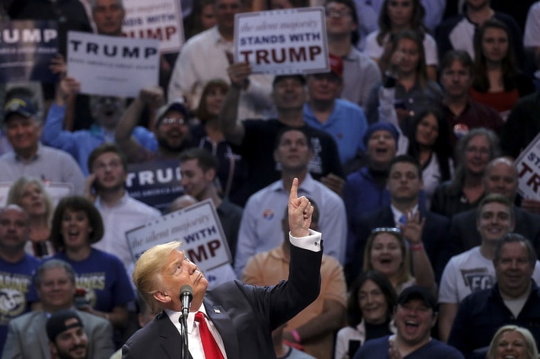 　４月１９日、米大統領選の候補者指名争いにおいて大票田となるニューヨーク州予備選では、共和党は不動産王ドナルド・トランプ氏が勝利する見通し。民主党は、クリントン氏が勝利する見込み。写真はニューヨーク州の都市、バッファローで１８日撮影（２０１６年　ロイター/Carlo Allegri）