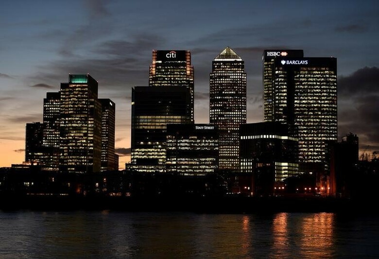 ６月１５日、英国がＥＵから離脱するか、それとも残留するかが決まる国民投票が実施される２３日には、シティやゴールドマン・サックスなど世界の大手銀行では、ベテラントレーダーが不眠不休で対応する見通しだ。写真は英ロンドンの金融街。２０１４年１１月撮影（２０１６年　ロイター/Toby Melville/File Photo）