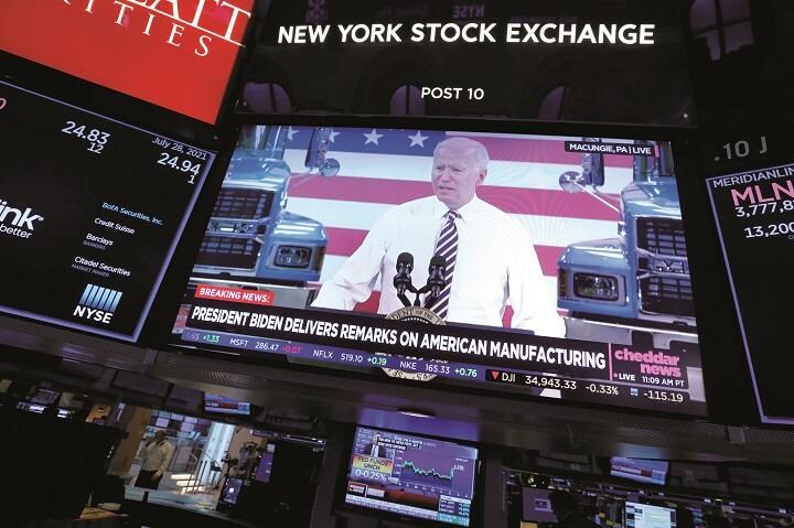 インフレ懸念が高まるがバイデンは物価上昇は一時的なものだと考えている　ANDREW KELLY-REUTERS