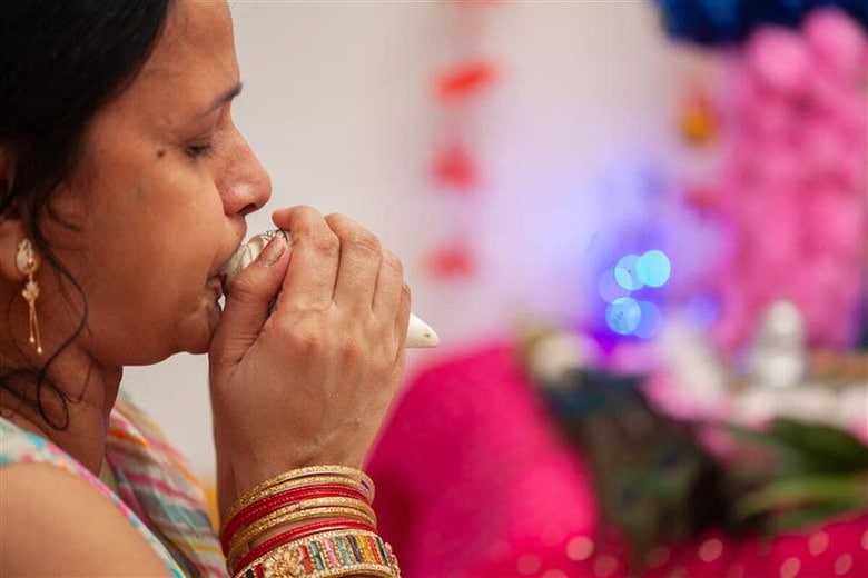 ほら貝を吹くことは古代より伝わるインドの伝統　ELAKSHI CREATIVE BUSINESS-shutterstock