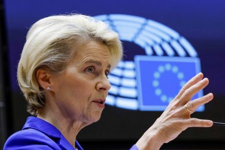 　１１月１０日　欧州連合（ＥＵ）欧州委員会のフォンデアライエン委員長（写真）は９日、来年夏のガス貯蔵タンクへの補充が不足するリスクがあると述べた。９日、ベルギー・ブリュッセルで撮影（２０２２年　ロイター／Yves Herman）