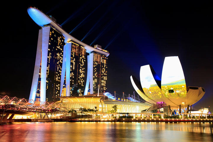 最先端の金融ハブをフェイクニュースから守る、と決めたシンガポール　Matthew Lee-REUTERS