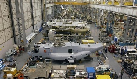 　１１月４日、９月の米貿易赤字は前月比９．９％減り、昨年２月以来１年７カ月ぶりの低水準になった。写真はペンシルベニア州のボーイング工場。（２０１６年　ロイター／Tim Shaffer ）