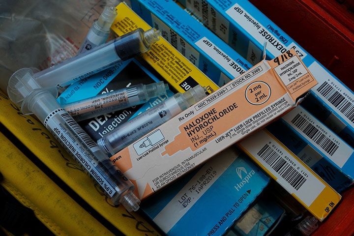 アメリカでは鎮痛剤オピオイドの中毒患者や過剰摂取による死者が急増している　Brian Snyder- REUTERS