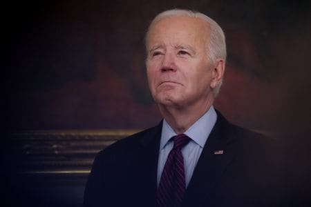米ホワイトハウスは、バイデン大統領が１７日にホワイトハウスに民主・共和両党の指導部を招き、バイデン氏の国家安全保障に関する補正予算案について協議すると発表した。２０２３年１０月撮影（２０２４年　ロイター/Leah Millis/File Photo）