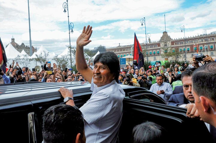 ボリビアのモラレスは同じく左派政権のメキシコに亡命した　CARLOS JASSO-REUTERS