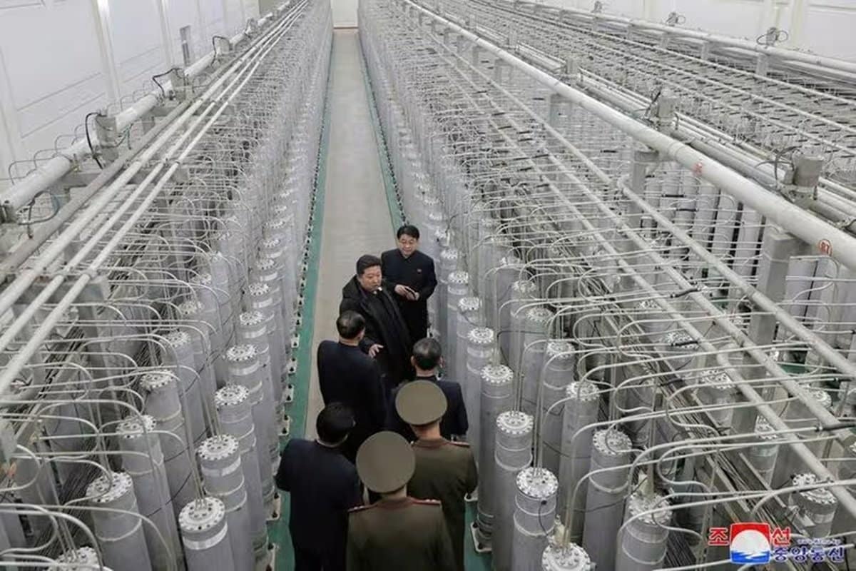 金正恩が新たに稼働した核物質生産施設を視察、核兵器の「飛躍的」な増強を指示