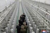 金正恩が新たに稼働した核物質生産施設を視察、核兵器の「飛躍的」な増強を指示