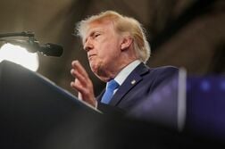 トランプ氏、犯罪率低下を誇示　中間選挙控え支持挽回狙う