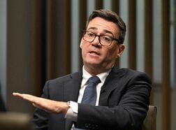 英労働党、支持率でリフォームＵＫ逆転　バーナム新首相就任で