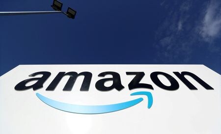 英国の食料品規制当局ＧＣＡは１１日、米アマゾンに対し、取引業者の保護を目的とする業界規範の順守が十分でないとし、改善しなければ正式調査に踏み切ると警告した。英国で２０２２年撮影。（2024年　ロイター/Lee Smith/File Photo）