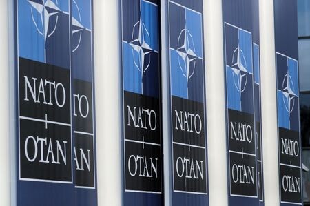 北大西洋条約機構（ＮＡＴＯ）のストルテンベルグ事務総長は７日、ロシアとの戦争後にウクライナに提供する安全保障の選択肢を巡り討議する必要があるという認識を示した。（２０２３年　ロイター／Pascal Rossignol）