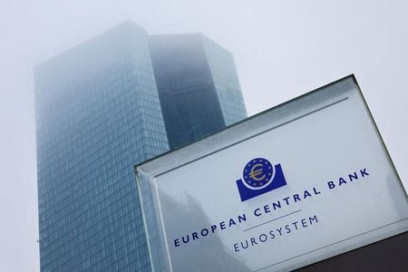 欧州中央銀行（ＥＣＢ）理事会メンバーのウンシュ・ベルギー中銀総裁は２２日、ＥＣＢがユーロ圏の銀行セクターの安定性を深く調査した結果、銀行混乱の拡散の懸念につながる問題は見つからなかったと述べた。（２０２３年　ロイター／Wolfgang Rattay）