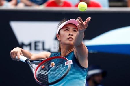 　１１月２５日、女子プロテニス選手の彭帥さん（写真）が糾弾した当人である張高麗元副首相（写真）は沈黙を守り、中国指導部を覆う謎のベールの奥にとどまったままだ。２０１９年１月の全豪オープンで撮影（２０２１年　ロイター/Edgar Su）