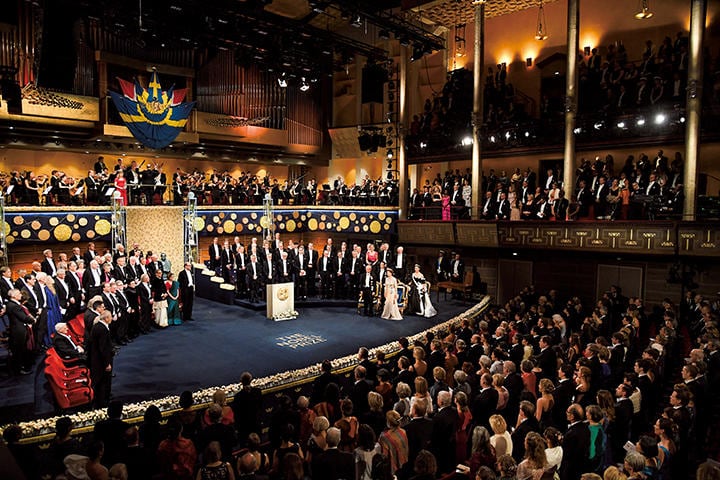 日本は過去の業績でノーベル賞受賞者を量産するが、未来の見通しは暗い（昨年12月のノーベル賞授賞式）　PASCAL LE SEGRETAIN/GETTY IMAGES