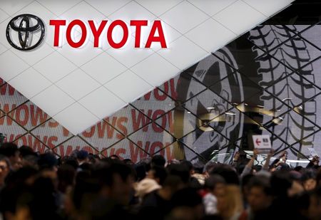 　１月１１日、トヨタ自動車は、北米国際自動車ショー（デトロイトモーターショー）で、高級車ブランド「レクサス」の新型スポーツクーペ「ＬＣ ５００」を発表した。写真は都内で昨年１１月撮影（２０１６年　ロイター/Issei Kato）