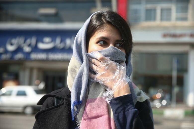 イランで9日、新型コロナウイルス感染拡大が悪化する中、司法当局は刑務所での感染拡大阻止に向け、囚人約7万人を一時的に釈放すると発表した。テヘランで5日撮影（2020年　ロイター/WANA NEWS AGENCY）