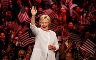 米大統領選の民主指名争い、ヒラリーが勝利宣言