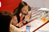 りんごをアクリルに閉じ込めた三木健とは何者か