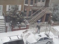 雪の朝に聞こえる心地いい音の意味