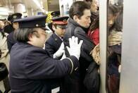 高齢者がより活躍できる社会を構築するには──同一労働同一賃金に基づいた処遇の改善や多様な定年制度を