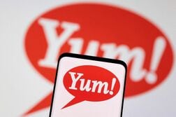 米ヤム・ブランズ、寄生虫感染症の打撃から売上高が回復中