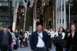 豪求人広告、7月は前月比0.8％増　金利上昇でも労働需要堅調
