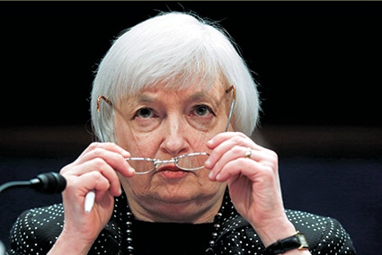 経済が目まぐるしく変化する中で利上げのタイミングを模索するイエレンFRB議長　Jim Bourg-REUTERS