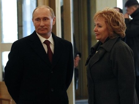 　５月１９日、ロシアのプーチン大統領のリュドミラ元夫人（右）が、賃料で多額の収益を上げている歴史的建造物を所有する基金に関わっていることが、ロイターが入手した不動産記録で分かった。モスクワで２０１２年撮影（２０１７年　ロイター／Grigory Dukor）