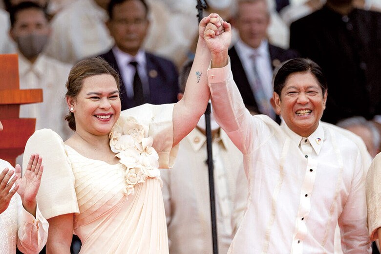 ドゥテルテ（左）とマルコスの蜜月はあっという間に終わった（22年6月）　ELOISA LOPEZｰREUTERS