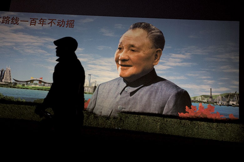 「白猫黒猫論」「先富論」を唱え、とにかく発展が必要と説き続けた鄧だが　RAUL ARIANO-NURPHOTO/GETTY IMAGES