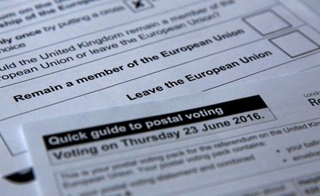 　６月８日、英国のＥＵ離脱問題に関する調査で、ドイツ企業の６４％が事業への影響が見極められないと答えた。写真は投票用紙のイメージ、１日撮影。（２０１６年　ロイター／Russell Boyce）