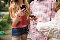 スマホで裸を見せ合う子供たち