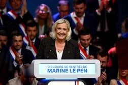 仏大統領選、極右ルペン氏首位維持　極左メランション氏が2位＝調査