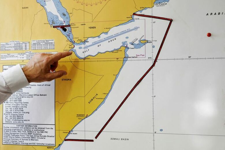 アデン湾の地図、ギリシャで2024年3月撮影 REUTERS/Louiza Vradi