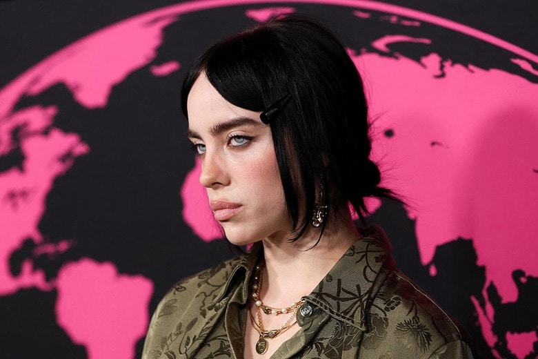 環境メディア協会賞を受賞したビリー・アイリッシュ（2022年10月、ロサンゼルス）　Mario Anzuoni-REUTERS