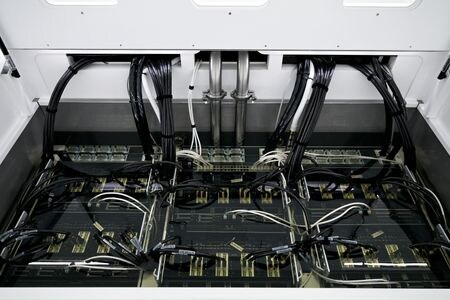 米国のハイテク業界を代表する業界団体の情報技術産業評議会（ＩＴＩ）は７日、バイデン米政権に宛てた書簡で、米国企業の人工知能（ＡＩ）向け半導体の輸出を制限する規制の発表を控えるように要求した。２０２４年７月、シンガポールにある工場で撮影（２０２５年　ロイター/Caroline Chia）