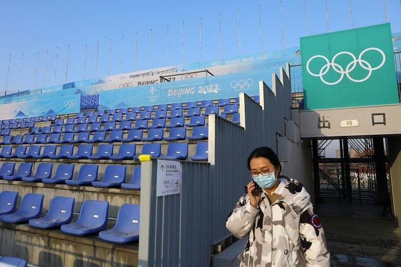 中国の孔鉉佑駐日大使は16日、東京で講演し、米国などが外交使節団を派遣しない「外交ボイコット」を表明したことを念頭に、北京冬季五輪に関して「残念な政治パフォーマンス」が繰り広げられていると述べた。写真は12月15日、北京で撮影（2021年　ロイター/Tingshu Wang）