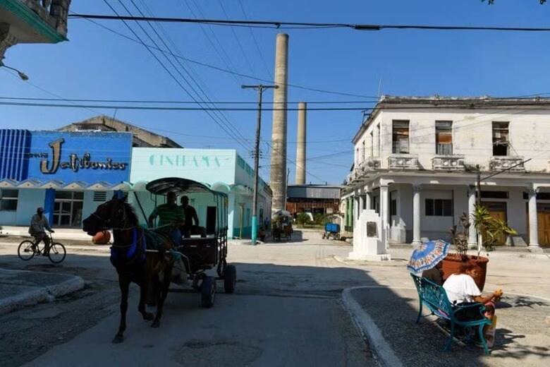 ６月３０日、 キューバの首都ハバナから内陸へ、でこぼこ道を何時間も走ったところにある小さな町ハティボニコには、１９世紀後半を思わせる生活が残っている。ハティボニコで５月撮影（２０２５年　ロイター/Norlys Perez）