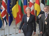 「ポスト・メルケル」にらむ英国のEU離脱チキンゲーム　「合意なき無秩序離脱」は回避できるのか　